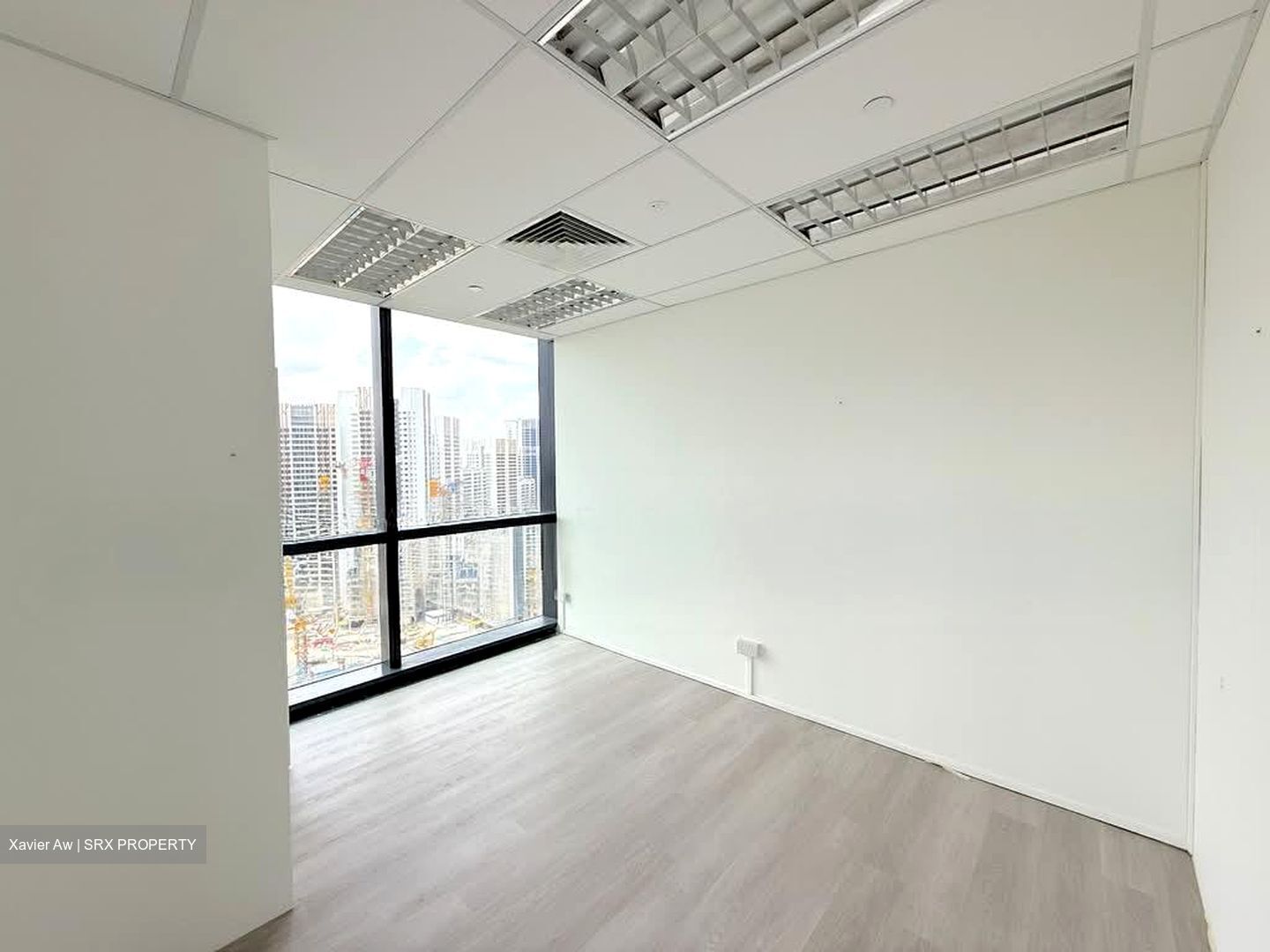 Woods Square (D25), Office #572978821